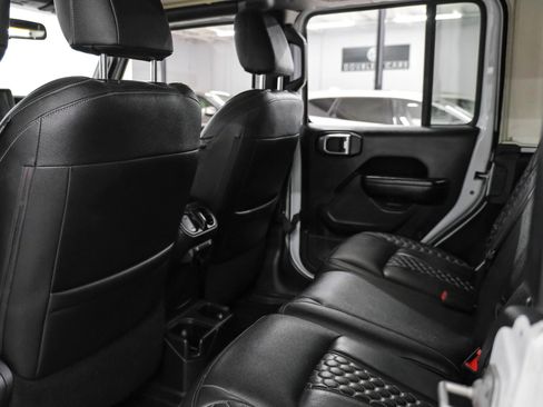 Used 2020 Jeep Wrangler Unlimited Sport image 35