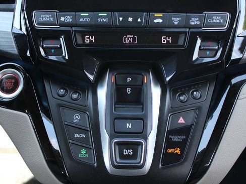 Used 2023 Honda Odyssey Elite image 19