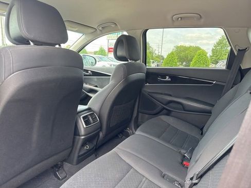 Used 2016 Kia Sorento L FWD image 23