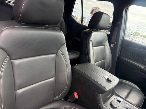 Used 2023 Chevrolet Traverse LT w/ LPO, Floor Liner Package AWD/4WD image 40