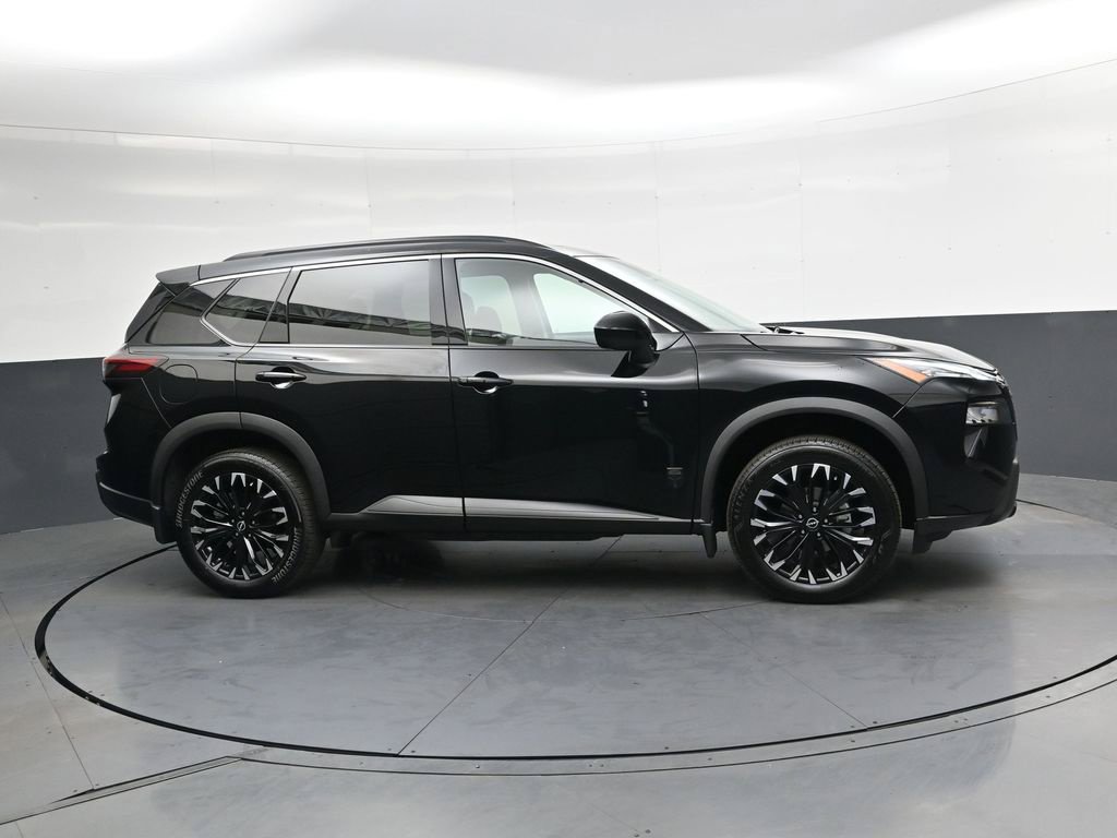 Certified 2026 Nissan Rogue Dark Armor FWD image 4