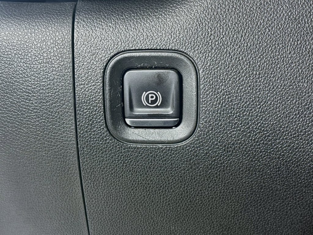 Certified 2023 Chevrolet Silverado 3500 LT AWD/4WD image 11