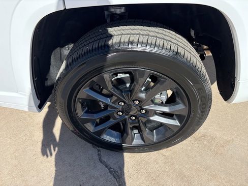 New 2026 Jeep Grand Cherokee Limited image 10