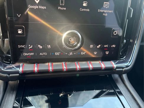 Used 2025 GMC Yukon AT4 Ultimate AWD/4WD image 33