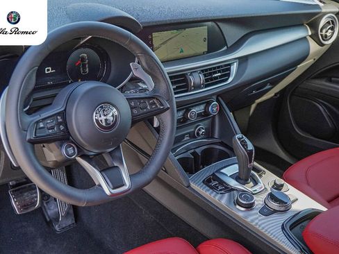 New 2025 Alfa Romeo Stelvio Sprint w/ Veloce Package AWD/4WD image 9
