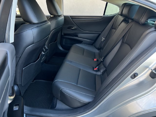 Used 2025 Lexus ES 350 w/ Premium Package FWD image 30