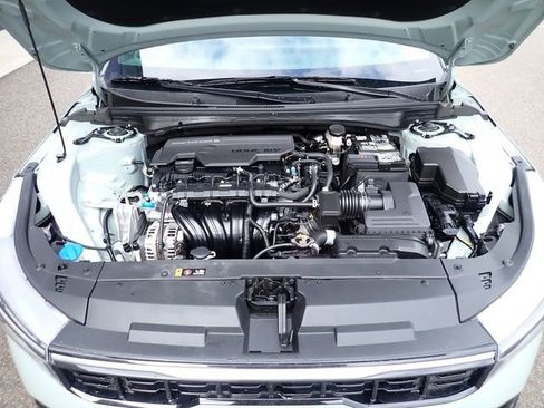 Certified 2025 Kia K4 GT-Line image 13