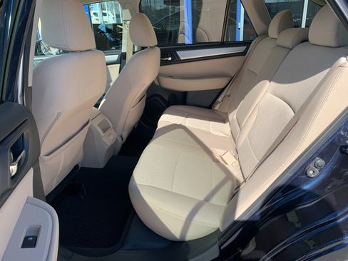 Used 2018 Subaru Outback 2.5i Premium image 29