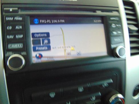 Used 2015 Nissan Xterra PRO-4X AWD/4WD image 10