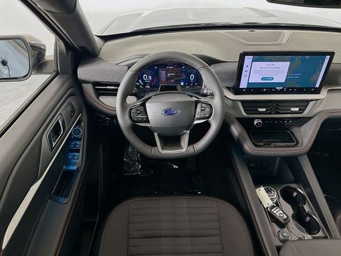 New 2026 Ford Explorer ST-Line w/ ST-Line Street Pack image 24
