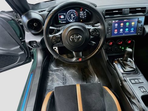 Used 2025 Toyota GR86 Hakone Edition RWD image 21