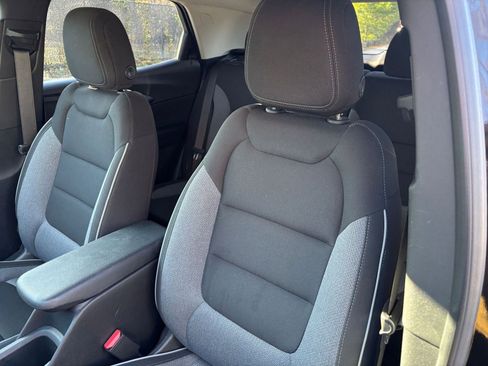 Used 2025 Chevrolet TrailBlazer LT image 34