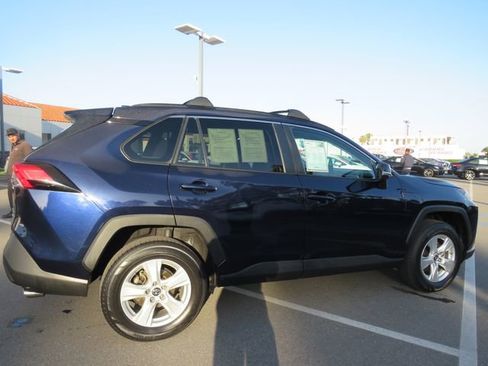 Used 2019 Toyota RAV4 XLE w/ Convenience Package image 13