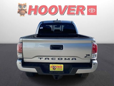 Used 2022 Toyota Tacoma TRD Sport w/ Technology Package AWD/4WD image 3
