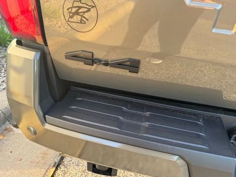 Certified 2024 Toyota Tacoma TRD Off-Road w/ TRD Off Road Upgrade Package AWD/4WD image 42