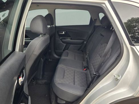 Used 2020 Kia Niro LXS image 22