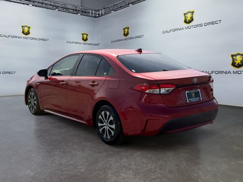 Used 2020 Toyota Corolla LE FWD image 3