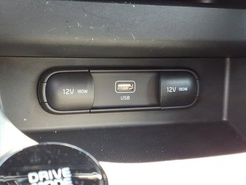 Used 2025 Kia Seltos LX AWD/4WD image 9