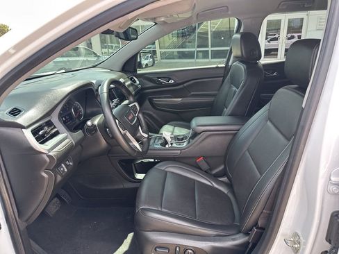 Used 2023 GMC Acadia SLT image 10