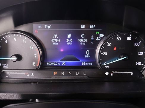 Used 2021 Ford Explorer XLT w/ Equipment Group 202A image 4