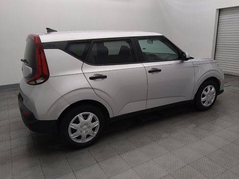 Used 2021 Kia Soul LX image 10