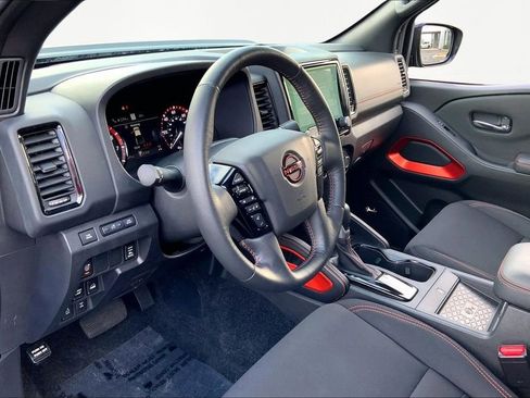 Used 2023 Nissan Frontier PRO-4X w/ Pro Convenience Package image 12