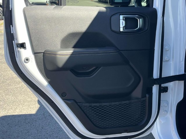 New 2026 Jeep Wrangler Unlimited Sahara AWD/4WD image 13