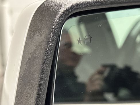 Used 2019 Chevrolet Silverado 1500 High Country w/ Z71 Off-Road Package image 6