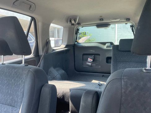 Used 2005 Honda CR-V LX image 14