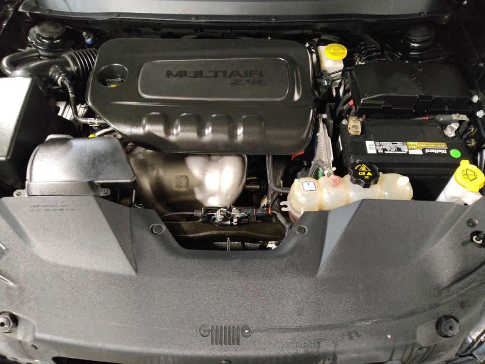 Used 2019 Jeep Cherokee Latitude Plus FWD image 30