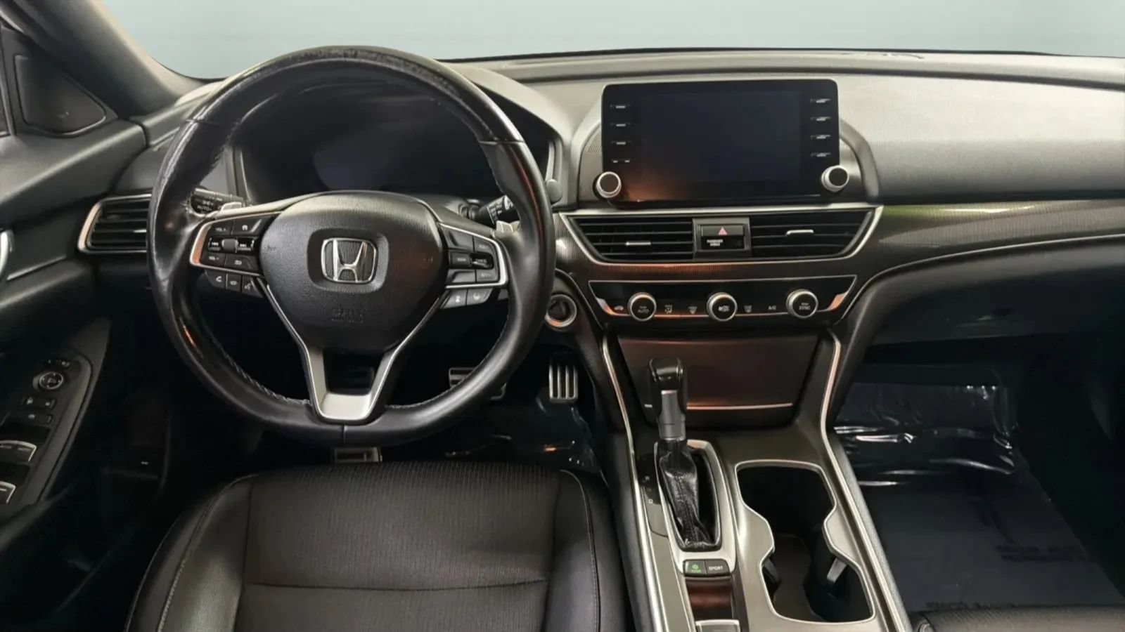 Used 2018 Honda Accord Sport image 10