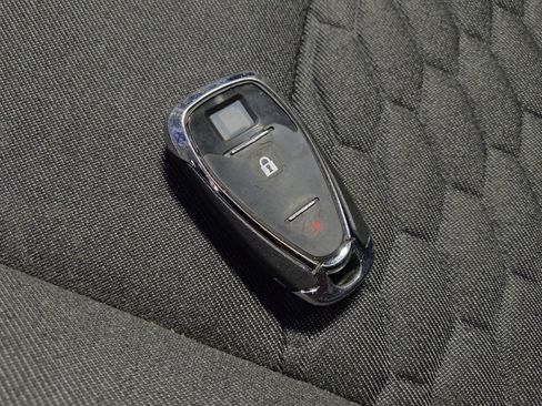 Used 2021 Chevrolet Equinox LT image 32