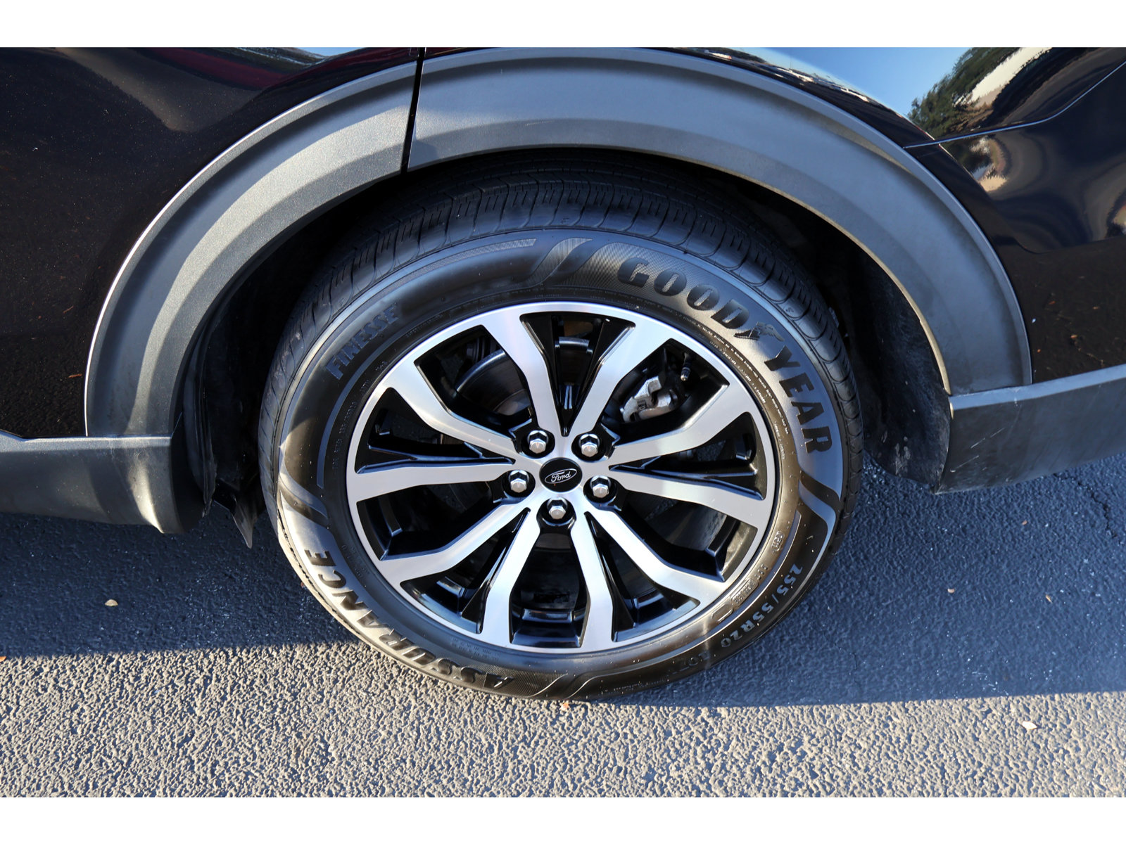 Used 2022 Ford Explorer ST RWD image 16