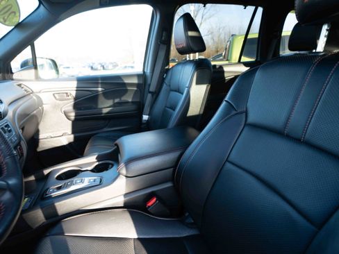 Certified 2024 Honda Passport TrailSport image 10