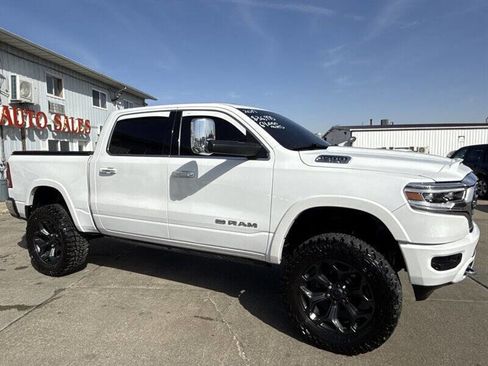 Used 2019 RAM 1500 Limited image 9