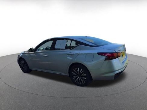 Used 2026 Nissan Altima 2.5 SV FWD image 9