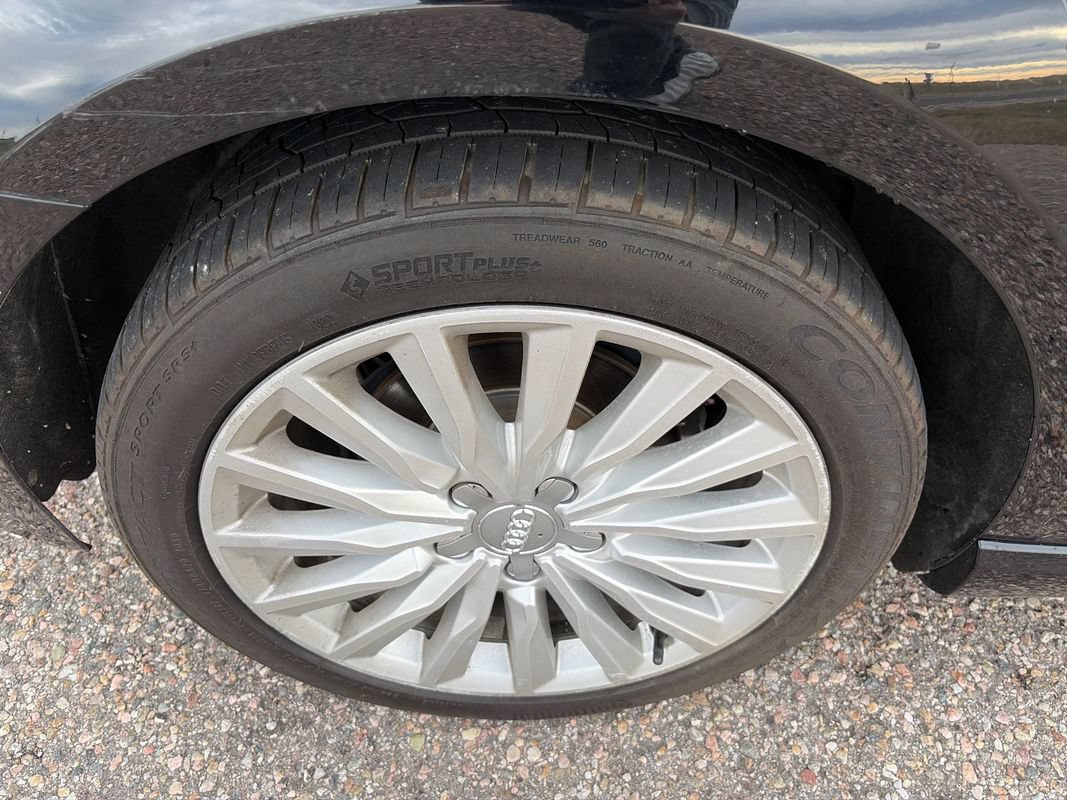Used 2017 Audi A3 e-tron Premium FWD image 22