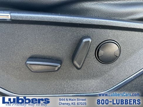 Used 2022 Ford F150 Lariat w/ Max Trailer Tow Package image 12