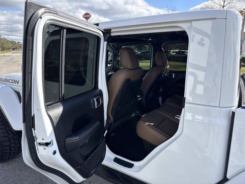 Used 2020 Jeep Gladiator Rubicon image 12