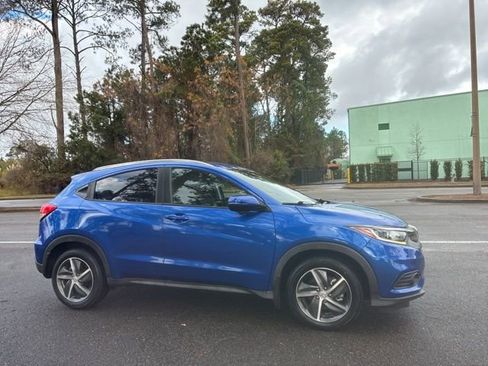 Used 2021 Honda HR-V EX image 2