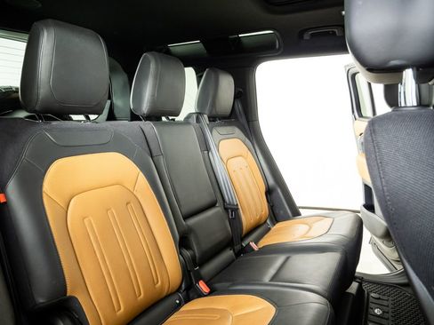 Used 2023 Land Rover Defender 110 X AWD/4WD image 23