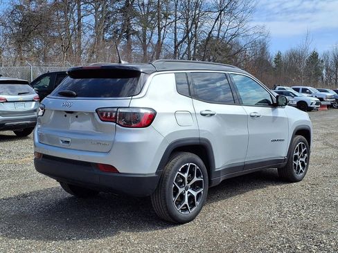 Used 2025 Jeep Compass Limited AWD/4WD image 5