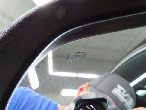 Used 2024 GMC Acadia Denali image 71