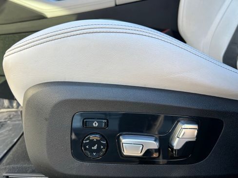 Used 2022 BMW X6 M image 38