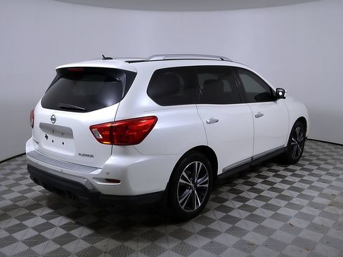 Used 2018 Nissan Pathfinder Platinum FWD image 8