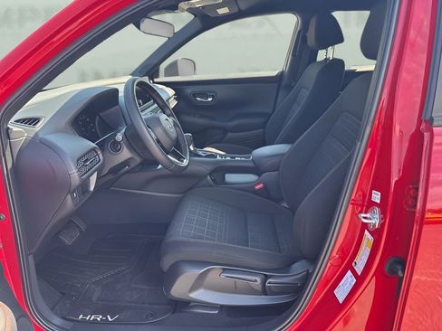 Used 2025 Honda HR-V Sport image 9
