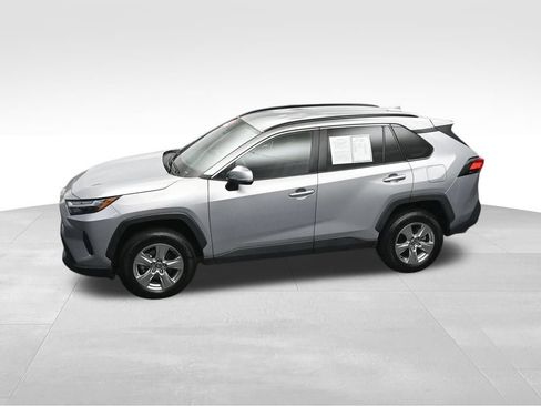 Used 2024 Toyota RAV4 XLE FWD image 31
