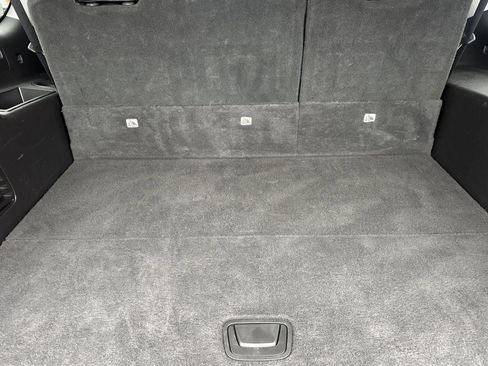 Used 2018 Chevrolet Suburban Premier image 18