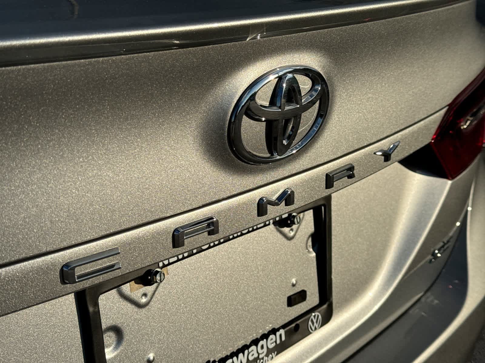 Used 2023 Toyota Camry SE FWD image 19