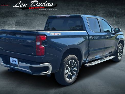 Used 2022 Chevrolet Silverado 1500 LT AWD/4WD image 4